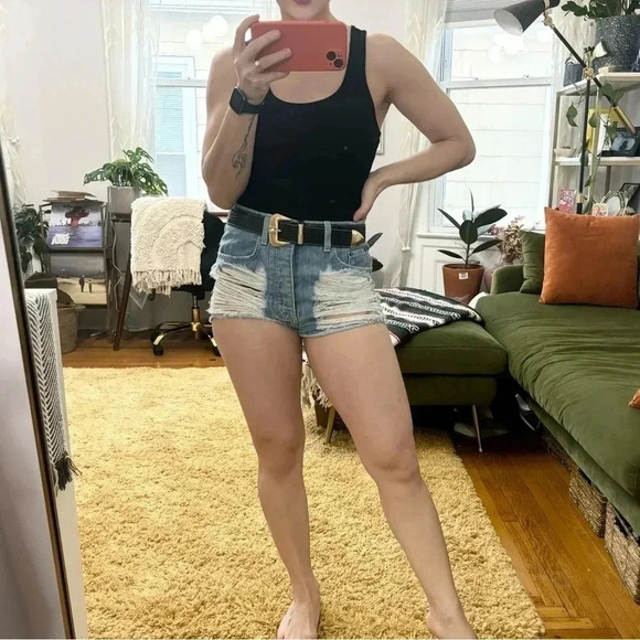 Carmar Distressed Denim High Rise Jean Shorts Sz 27 - Picture 3 of 15